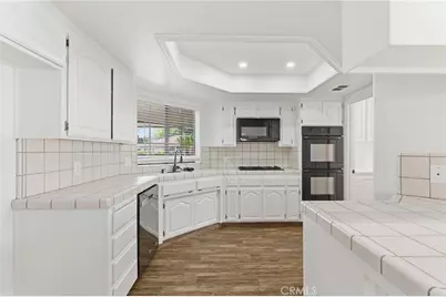 3205 Flintridge, Bakersfield, CA 93306 - Photo 12