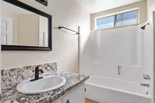 16615 Batson Pl, Victorville, CA 92395 - Photo 14