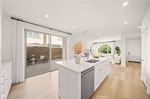 136 Newburry, Irvine, CA 92618 - Photo 10