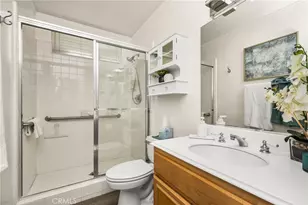 64 Toulon, Lake Forest, CA 92610 - Photo 34