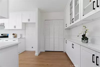 3972 Hubert Avenue, Los Angeles, CA 90008 - Photo 12