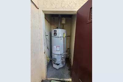 700 W La Veta #J6, Orange, CA 92868 - Photo 32