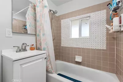 1655 W 110th, Los Angeles, CA 90047 - Photo 18