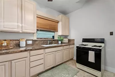 2820 E Colorado Street, Long Beach, CA 90814 - Photo 10