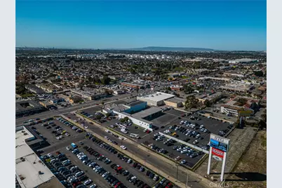 8559 Artesia Boulevard, Bellflower, CA 90706 - Photo 30