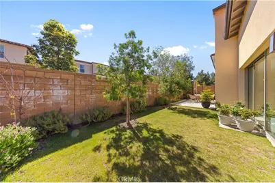 60 Rotunda, Irvine, CA 92620 - Photo 36