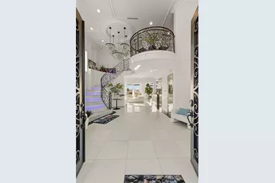 16861 Marina Bay Drive, Huntington Beach, CA 92649 - Photo 2