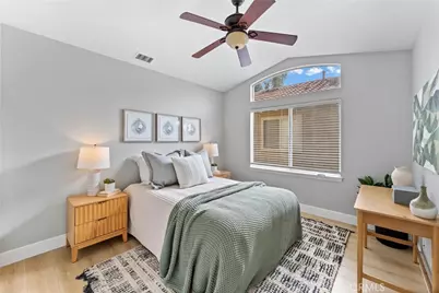 2741 Timmons, Tustin, CA 92782 - Photo 18