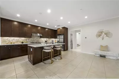 113 Hanging, Irvine, CA 92620 - Photo 10