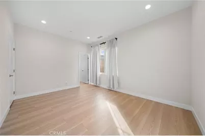 113 Hanging, Irvine, CA 92620 - Photo 24
