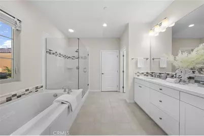 113 Hanging, Irvine, CA 92620 - Photo 22