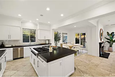 10710 Plumas Way, Tustin, CA 92782 - Photo 10