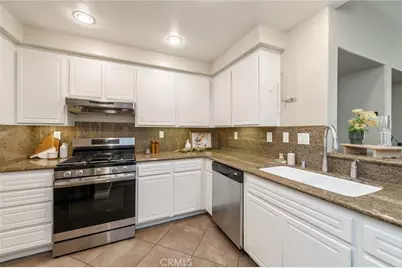 2605 Ladrillo Aisle, Irvine, CA 92606 - Photo 12