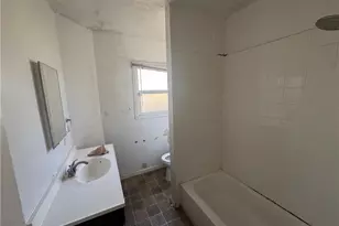 10600 Hildreth Ave, South Gate, CA 90280 - Photo 4