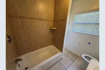 2303 W 75th Street, Los Angeles, CA 90043 - Photo 12