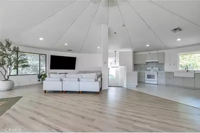 11101 Spanish Hills Dr, Corona, CA 92883 - Photo 6