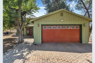 11101 Spanish Hills Dr, Corona, CA 92883 - Photo 2