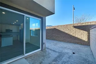 16540 Stone Pne Ln, Fontana, CA 92336 - Photo 6