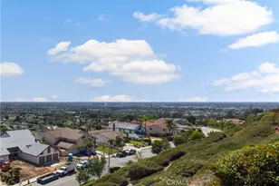 2282 N Rockridge Pl, Orange, CA 92867 - Photo 22