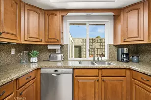 8282 Artista Dr, Huntington Beach, CA 92646 - Photo 22