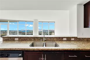 411 W Seaside Wy, Long Beach, CA 90802 - Photo 10