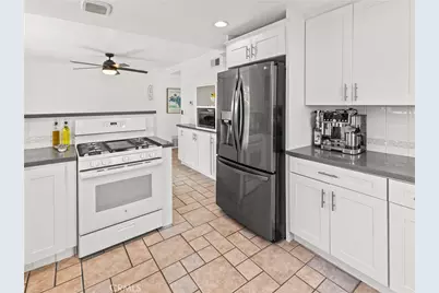 17102 Kampen Lane, Huntington Beach, CA 92647 - Photo 6