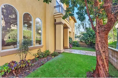 29 Roseville, Irvine, CA 92602 - Photo 4