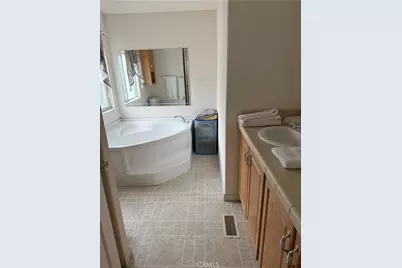 302 Teton, Santa Ana, CA 92703 - Photo 4
