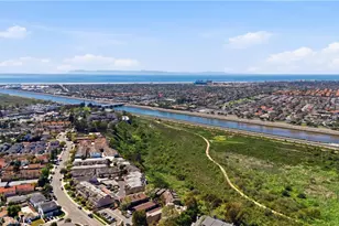 1095 Mesa Bluff, Costa Mesa, CA 92627 - Photo 36