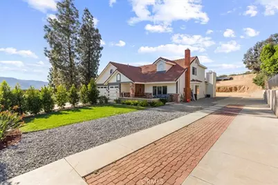 21890 Victorian, Wildomar, CA 92595 - Photo 4