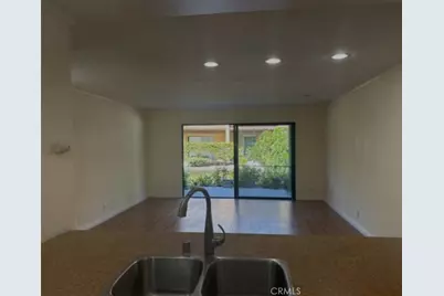 124 Tangelo Unit 390, Irvine, CA 92618 - Photo 2