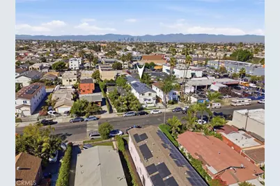 525 W 85th Street, Los Angeles, CA 90044 - Photo 8