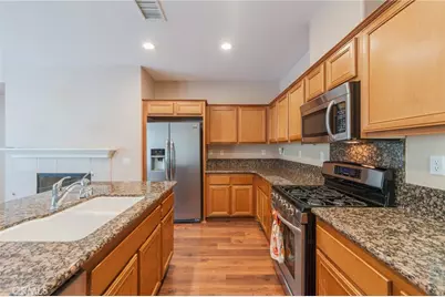 34278 Torrey Pines Court, Lake Elsinore, CA 92532 - Photo 6