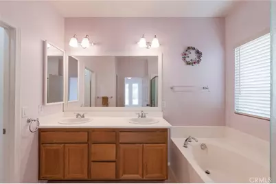 34278 Torrey Pines Court, Lake Elsinore, CA 92532 - Photo 16