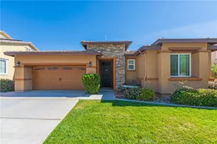 34278 Torrey Pines Ct, Lake Elsinore, CA 92532 - Photo 2