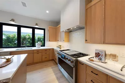 1594 Redlands Place, Costa Mesa, CA 92627 - Photo 10