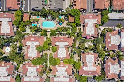 4862 Tiara, Huntington Beach, CA 92649 - Photo 10