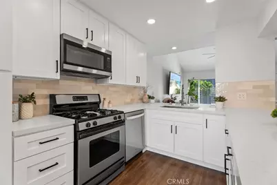 159 Morristown, Costa Mesa, CA 92626 - Photo 12