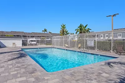 159 Morristown, Costa Mesa, CA 92626 - Photo 32