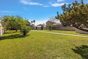 420 W Tichenor St, Compton, CA 90220 - Photo 48