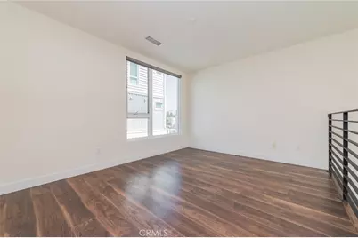 6016 W Beachwood Ln, Los Angeles, CA 90038 - Photo 16