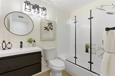 136 Encantado, Rancho Santa Margarita, CA 92688 - Photo 32