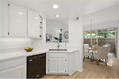 73 Morning Glory, Rancho Santa Margarita, CA 92688 - Photo 18