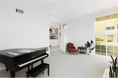 19316 Sawgrass, Huntington Beach, CA 92648 - Photo 12