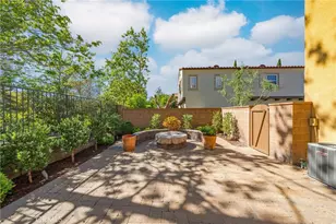 68 PATHSTONE, Irvine, CA 92603 - Photo 4