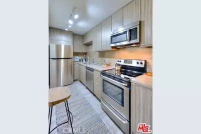 420 N Villa Court #211, Palm Springs, CA 92262 - Photo 12