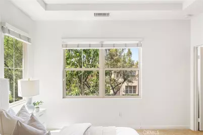 204 Kempton, Irvine, CA 92620 - Photo 18