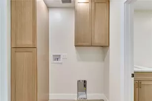700 W 10th St, Azusa, CA 91702 - Photo 14