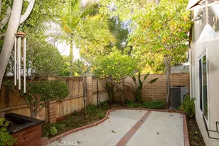 42 Almond Tree Ln, Irvine, CA 92612 - Photo 32