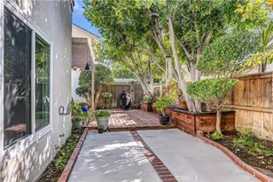 42 Almond Tree Ln, Irvine, CA 92612 - Photo 34